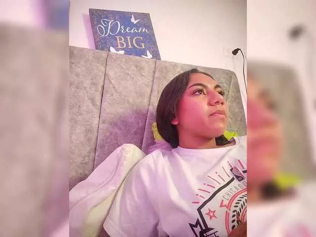 Alahia from BongaCams