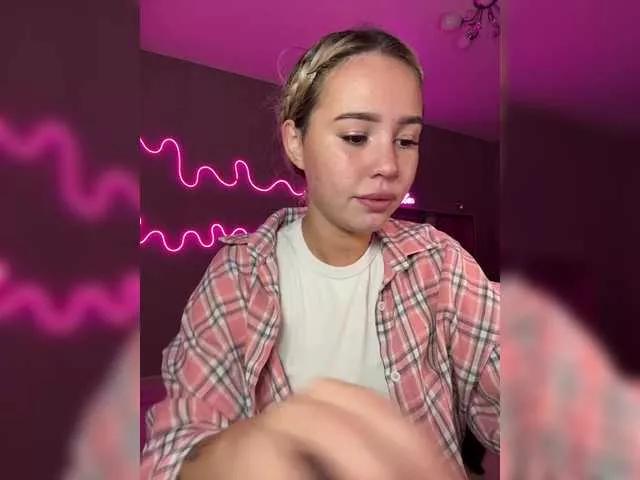 Try gorgeous slut AmyGlad AmyGlad from BongaCams