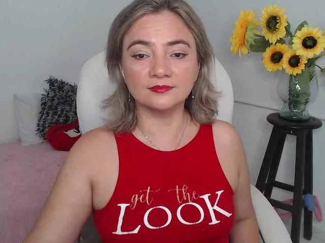 ana-milf on BongaCams 