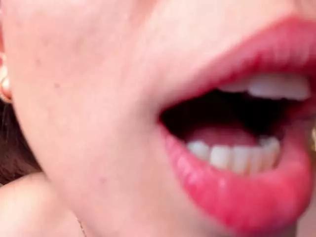 AnnaSummer on BongaCams 