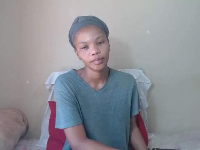 BadGirlMonaa from BongaCams