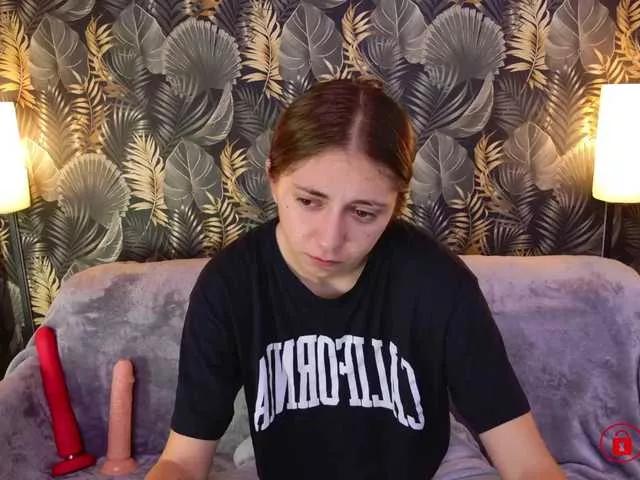 Check out naked stripper CharmingLIA CharmingLIA from BongaCams