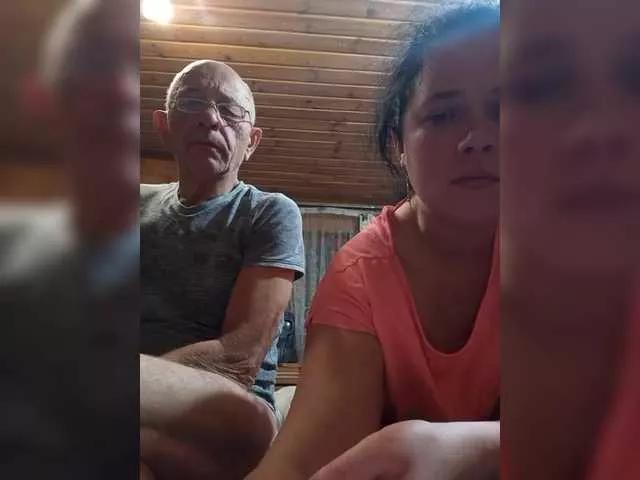 CindyXErics from BongaCams