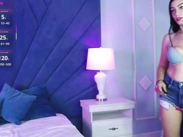 Deezylicious from BongaCams