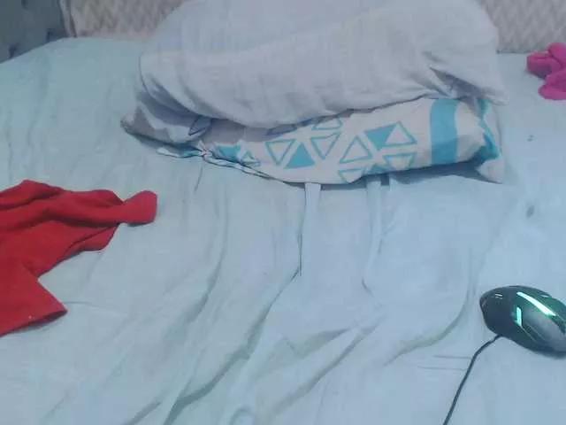 Emilyslut32 on BongaCams 