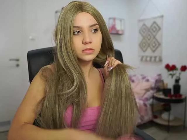 Naked EvelynCage wants you to fuck her body now EvelynCage from BongaCams