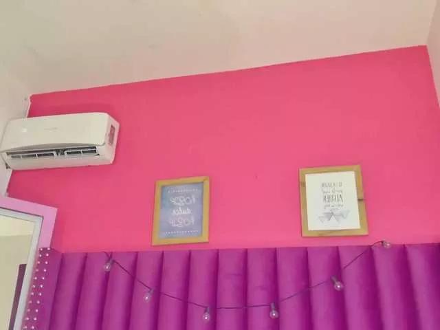 hollyvega from BongaCams