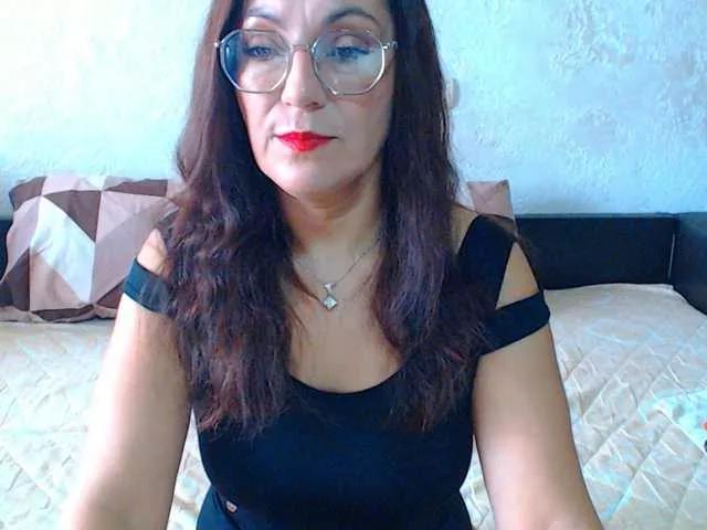 Discover Janettekitty, she wants to masturbate for you janettekitty from BongaCams