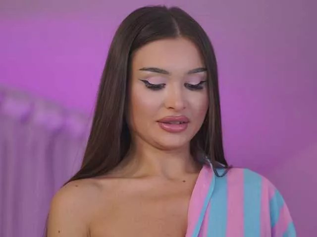 KyssaraPlay from BongaCams