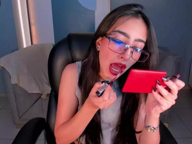 LarisaSmirnov from BongaCams