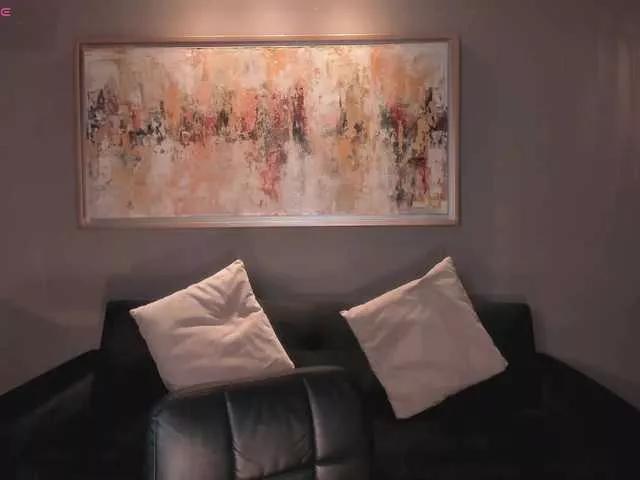 LelaWest from BongaCams