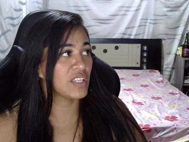 Letty33 from BongaCams