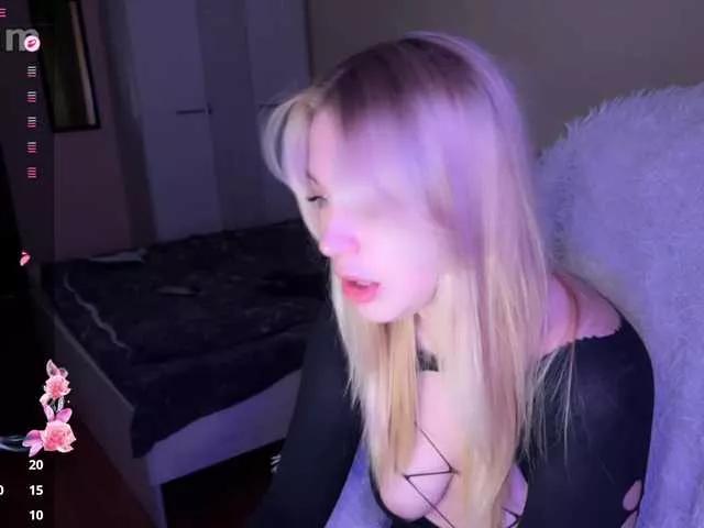 Try sexy slut Maksisisia maksisisia from BongaCams