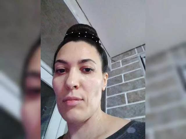 Sweet Marina4Love wants you to fuck her body now Marina4Love from BongaCams