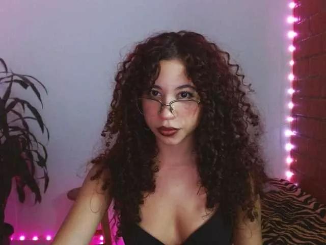 Join hot model Medussa333 Medussa333 from BongaCams