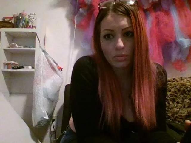 Meowzers7771 on BongaCams 