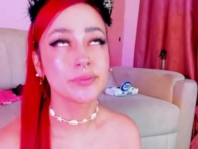 Masturbate to Mia-Bloom, she wants to masturbate for you Mia-Bloom from BongaCams