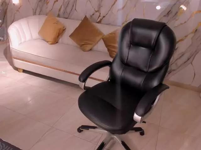 MilaLawrence from BongaCams