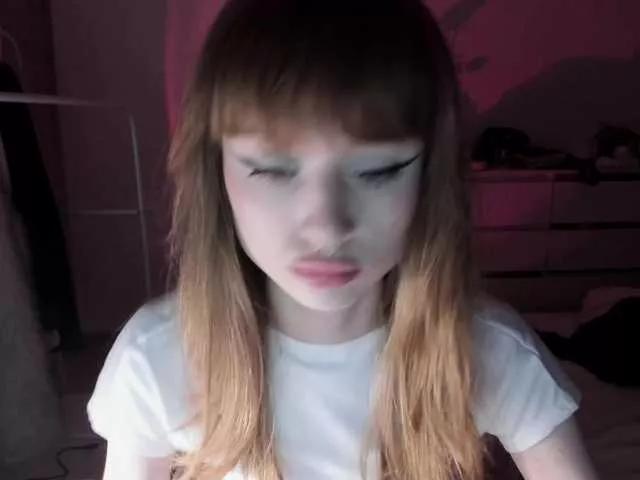 mnepohuyy from BongaCams