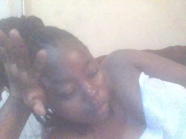 PrettyG from BongaCams