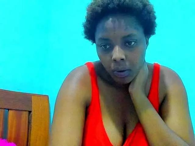 Queengee4 on BongaCams