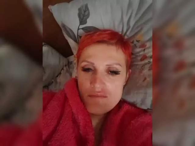 Raisin from BongaCams