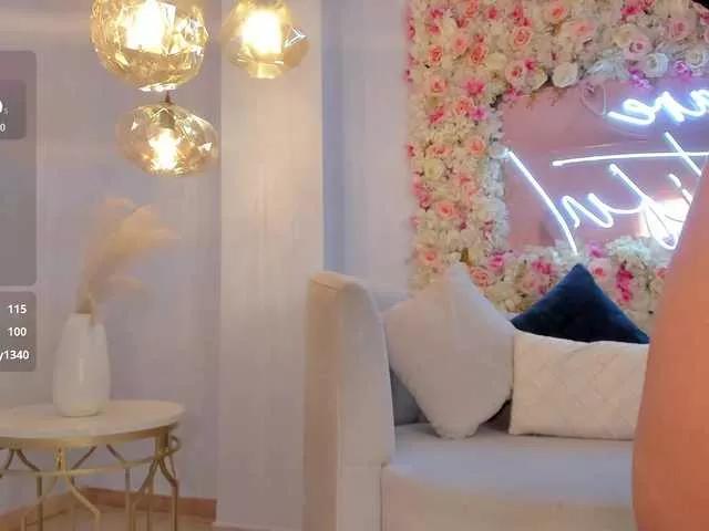 RebeccaHudson from BongaCams