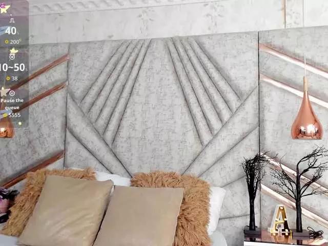 RousseWalker from BongaCams