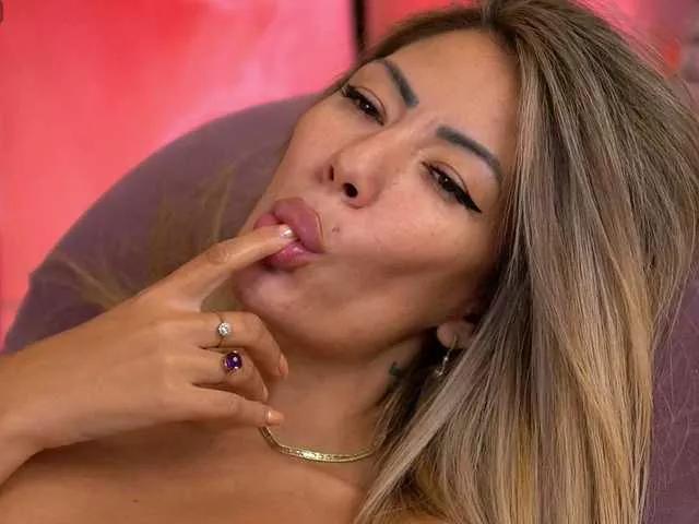 SophiaPotts from BongaCams