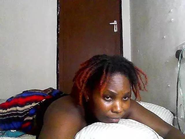 Sweetjuicyass on BongaCams