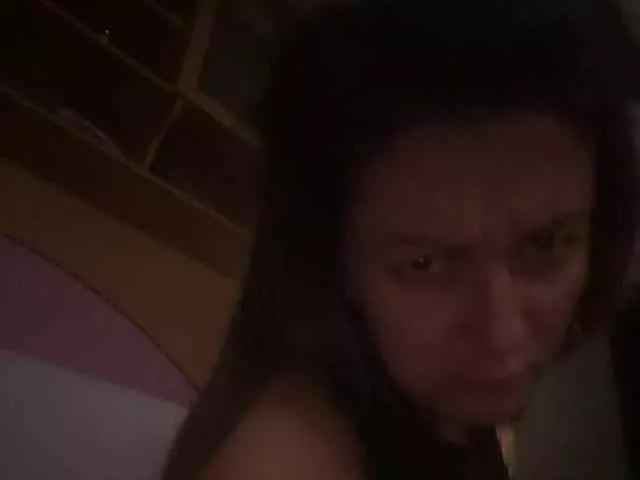 swUKJulia from BongaCams