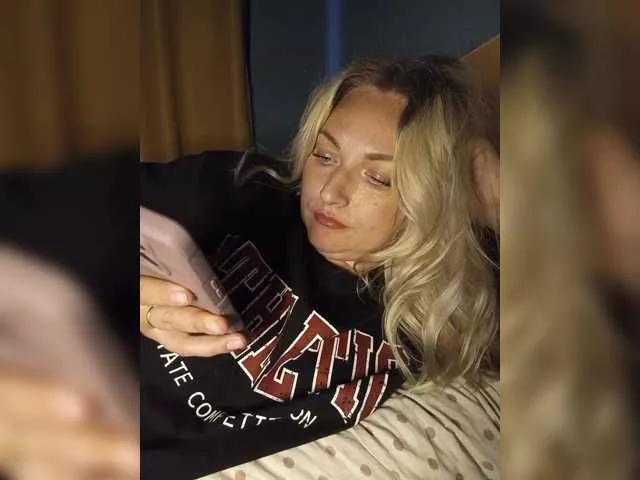 Tanysha-1 from BongaCams