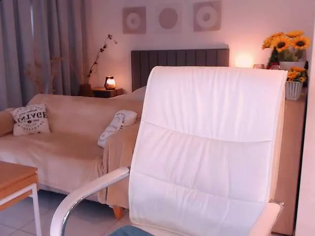 Tilly-Eliot — Freechat on BongaCams