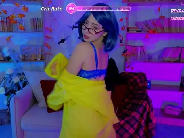 Sweet Trixiie wants you to fuck their body now Trixiie from BongaCams