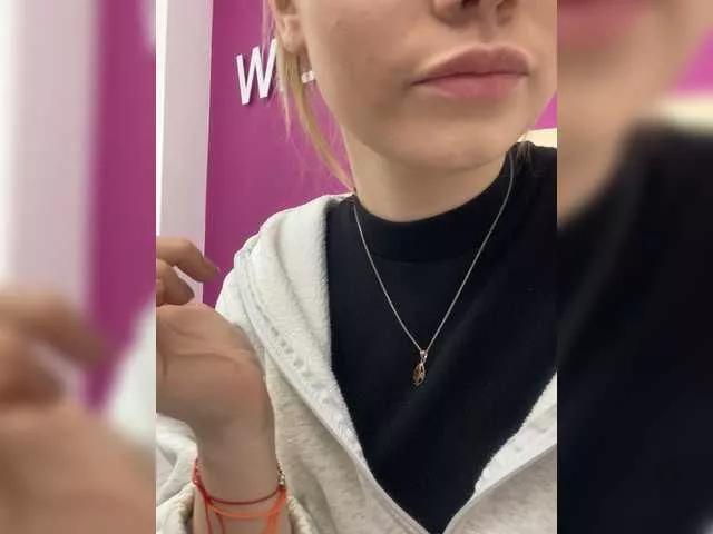 VikaAndMilana from BongaCams