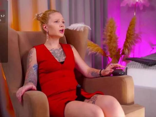 Hot ViviaRocks wants you to fuck her body now ViviaRocks from BongaCams