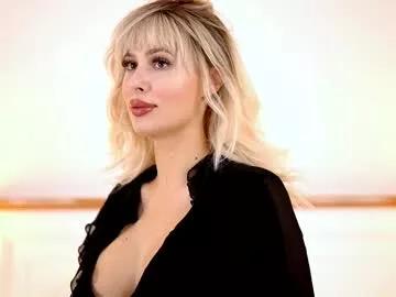 adelineking from Chaturbate