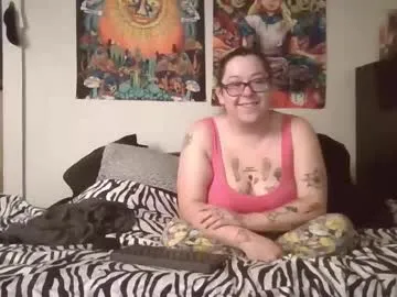 angelshempire420 — chill vibes only while i tattoo #feet #chubby #tattooedwife sub to O.F [500 tokens remaining]