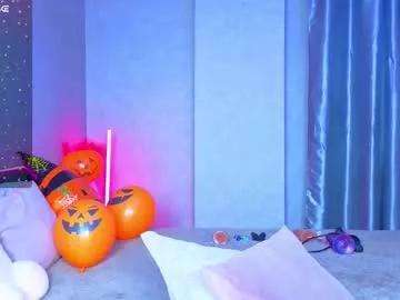 Checkout 19 years old auroralovejoy from Chaturbate auroralovejoy from Chaturbate