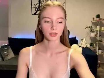 Watch Chaturbate's Autumnroginson autumnroginson from Chaturbate