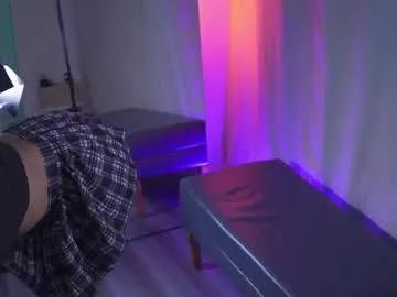 Admire sweet performer Coconutcatin coconutcatin from Chaturbate