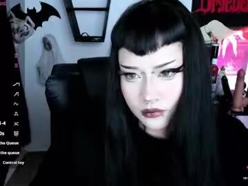 Discover amazing slut Cristal_kosh cristal_kosh from Chaturbate