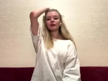 dewdropdoll — GOAL: I'm back! Show me your love [22 tokens remaining] Welcome to my room! #18 #new #teen #bigboobs #shy