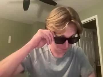 Try Gavinnumbers, he wants to masturbate for you gavinnumbers from Chaturbate