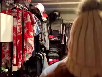 intothewoodswego from Chaturbate