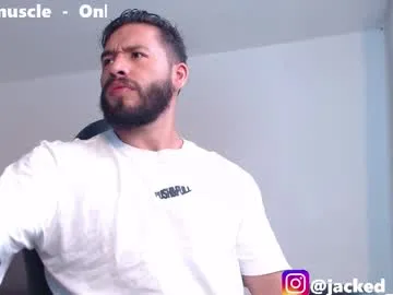 jacked_jack — GOAL: Show me your muscles [33 tokens remaining] Thanks to all the tippers!  #muscle #cum #daddy  #new #feet