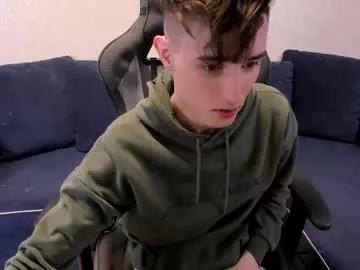 Discover naked slut James_mil james_mil from Chaturbate