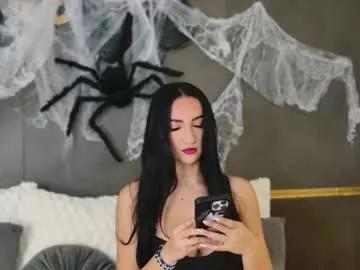 Explore Lorawarnner, she wants to masturbate for you lorawarnner from Chaturbate