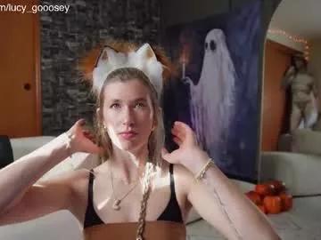 Masturbate to Chaturbate's Lucy_gooosey lucy_gooosey from Chaturbate