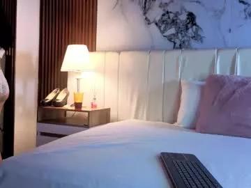 luna_star__18 from Chaturbate